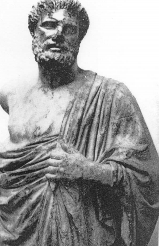 Statue en marbre reprsentant Hippocrate
